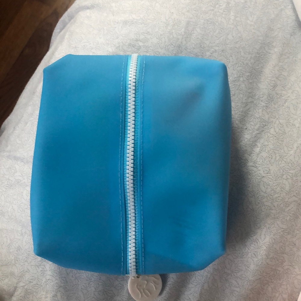 Drunk elephant skin care minis!